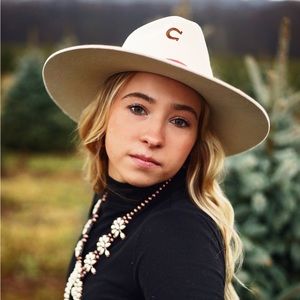 Meet your Posher, Makenna